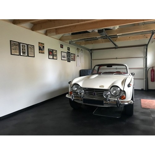 Garagenfliesen- Kunststoff Klickfliesen für Garagen oder Werkstatt.