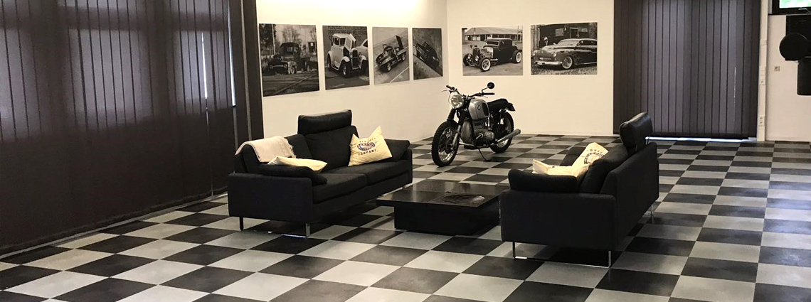 Garagenfliesen- Kunststoff Klickfliesen für Garagen oder Werkstatt.